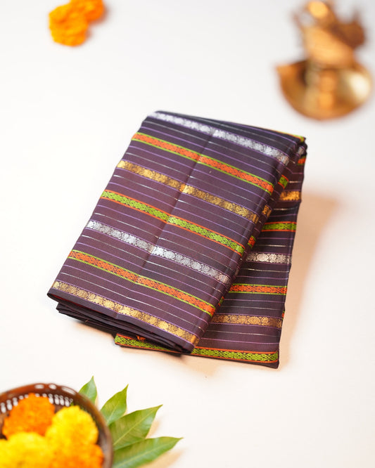 Borderless Saree with Bhel Dhari Weave and Intricate Zari-Thread Highlights