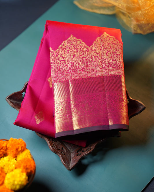 Traditional Pink Silk Saree with Intricate Turning Border
