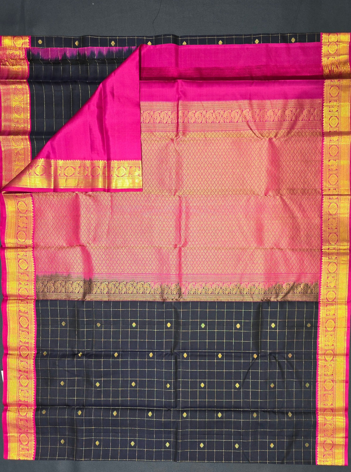 Blue Korvai Kanchipuram Soft Silk Saree with Pink Border Blue Korvai Kanchipuram Soft Silk Saree with Pink Border