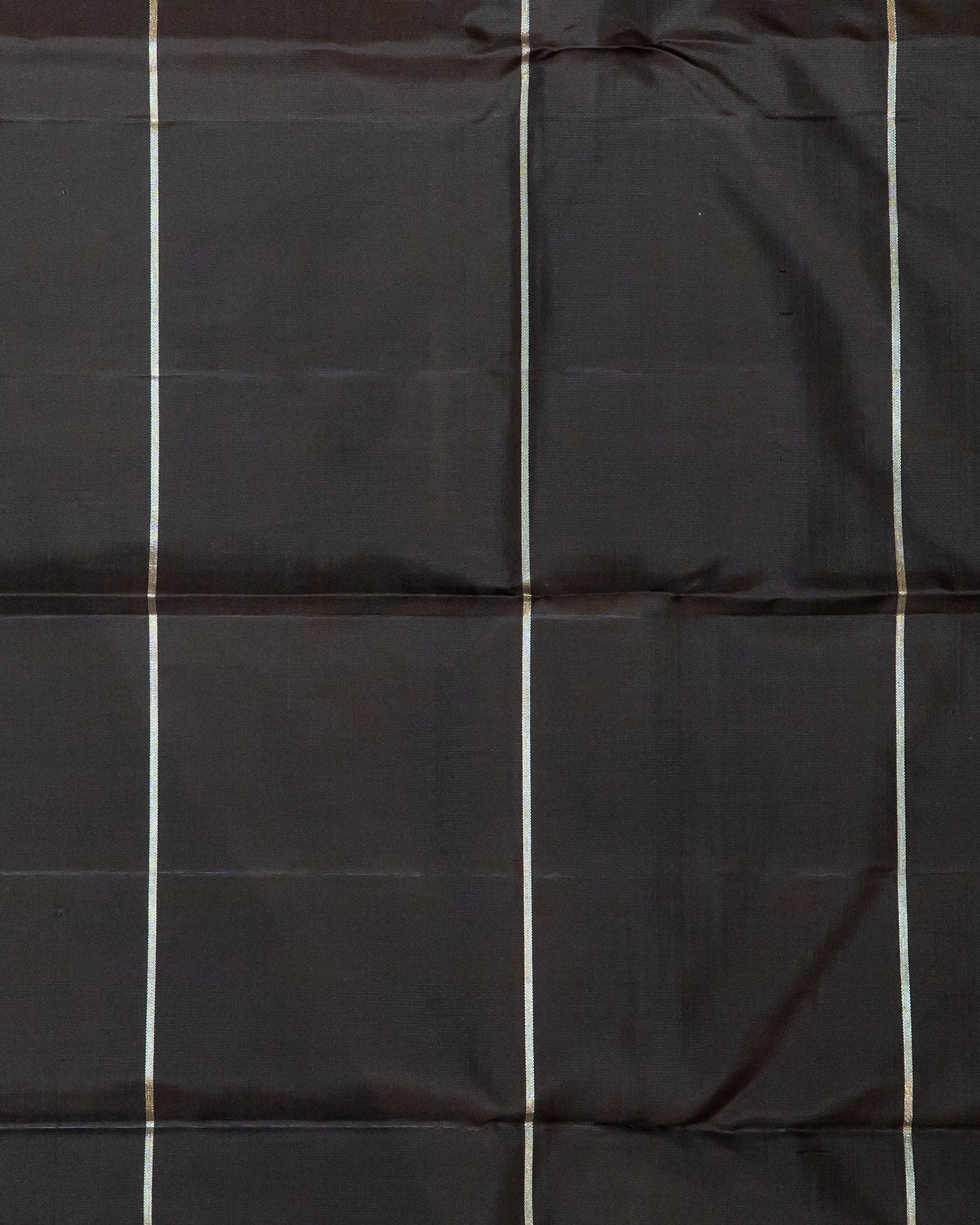 Kanchipuram Pure Silk Saree – Black Body with 2Gm Gold Zari Checks & Butta Motifs, Without Border, Silkmark Certified