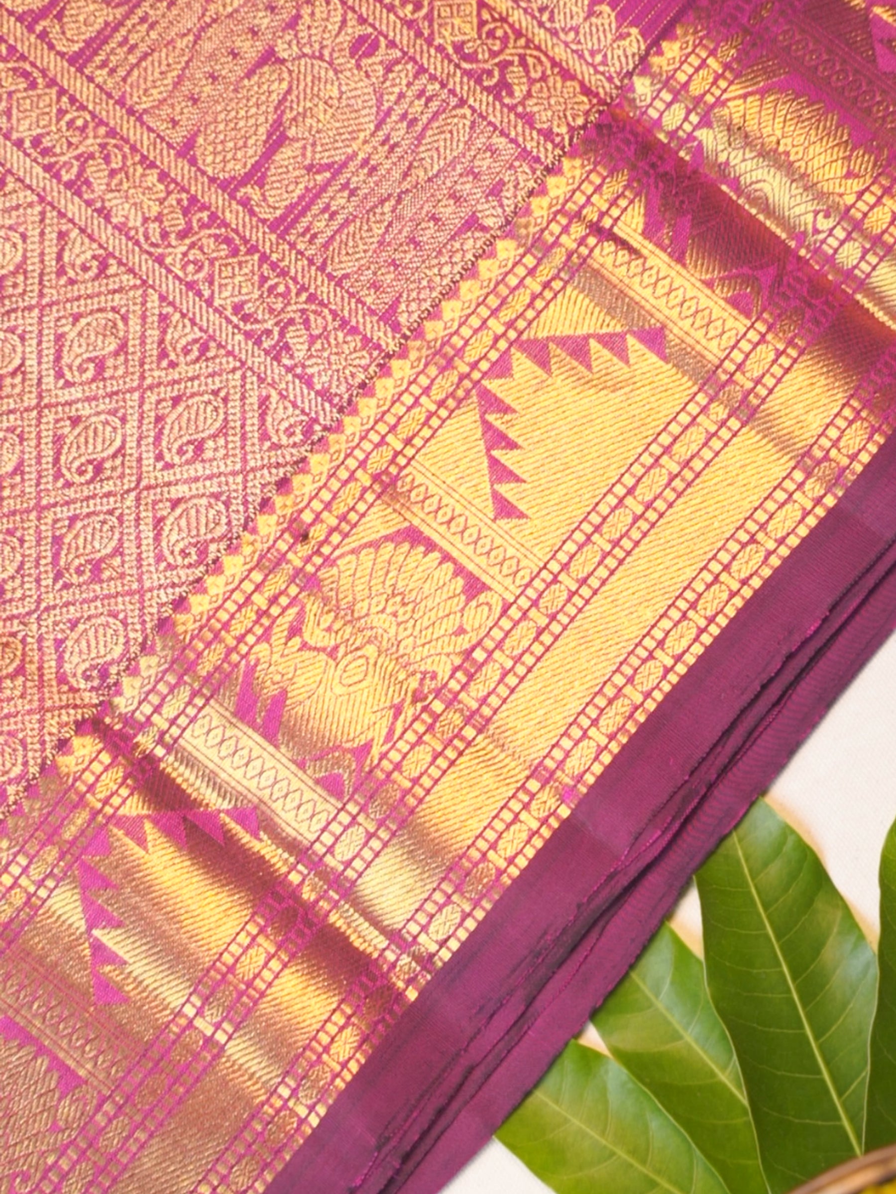 Elegant Vaira Oosi Annapakshi Butta Silk Saree with Thazhampoo Reku & Annapakshi Border