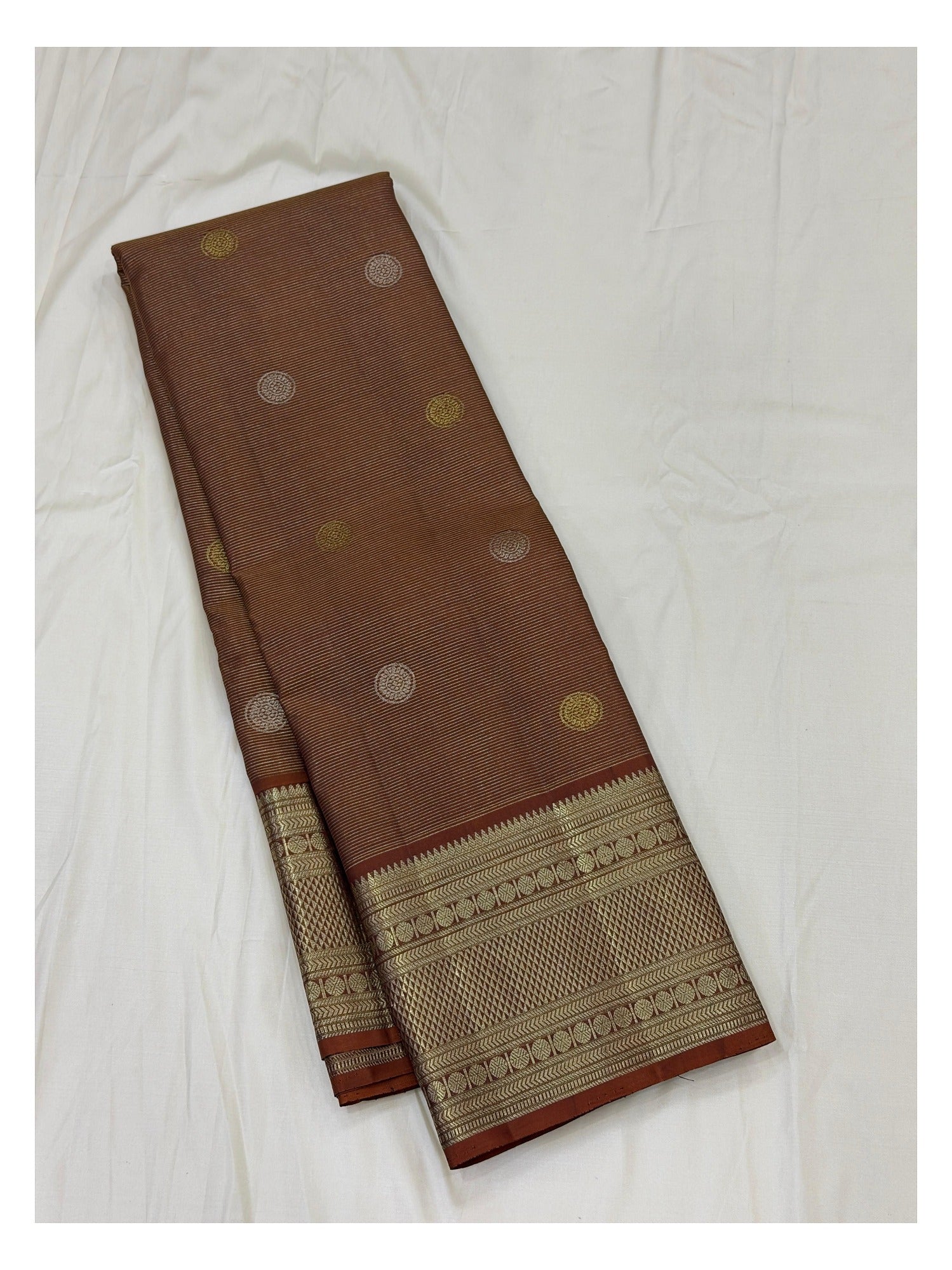 Handwoven Kanchipuram Silk Saree - Copper Brown with Dual-Tone Buttas