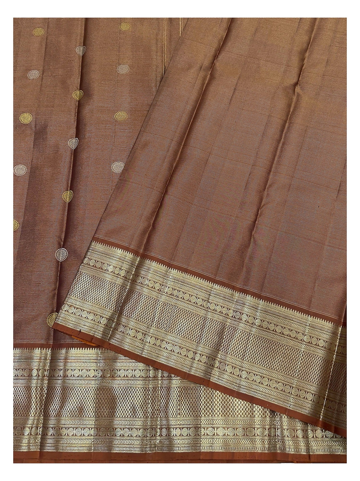 Handwoven Kanchipuram Silk Saree - Copper Brown with Dual-Tone Buttas