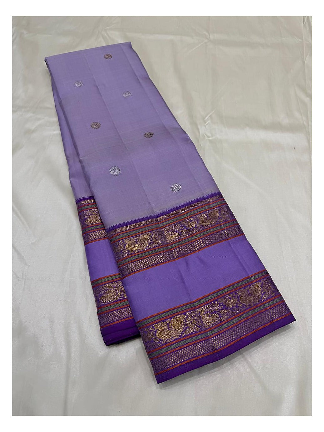 Handwoven Kanchipuram Silk Saree in Lavender with Deep Violet Pallu and Elephant Zari Border