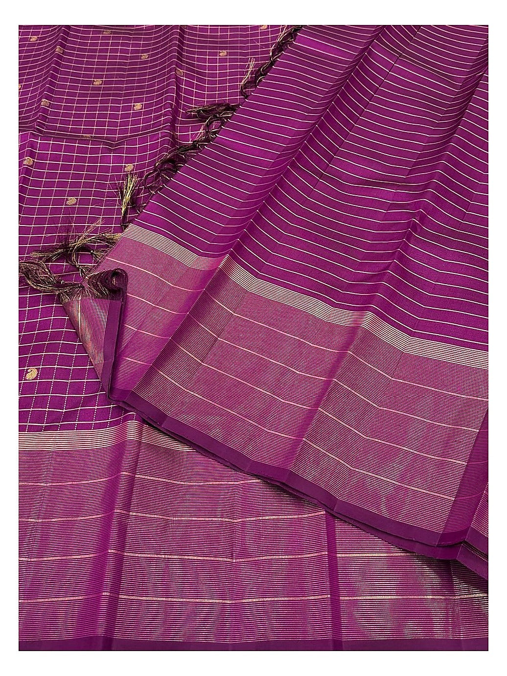 Handwoven Kanchipuram Silk Saree in Magenta with Gold Checks