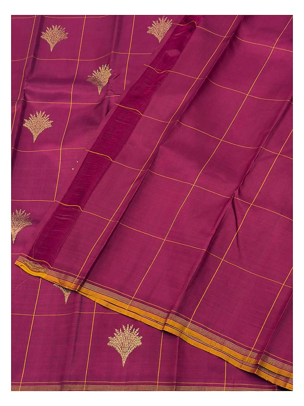 Handwoven Kanchipuram Silk Saree in Magenta with Gold Zari Border