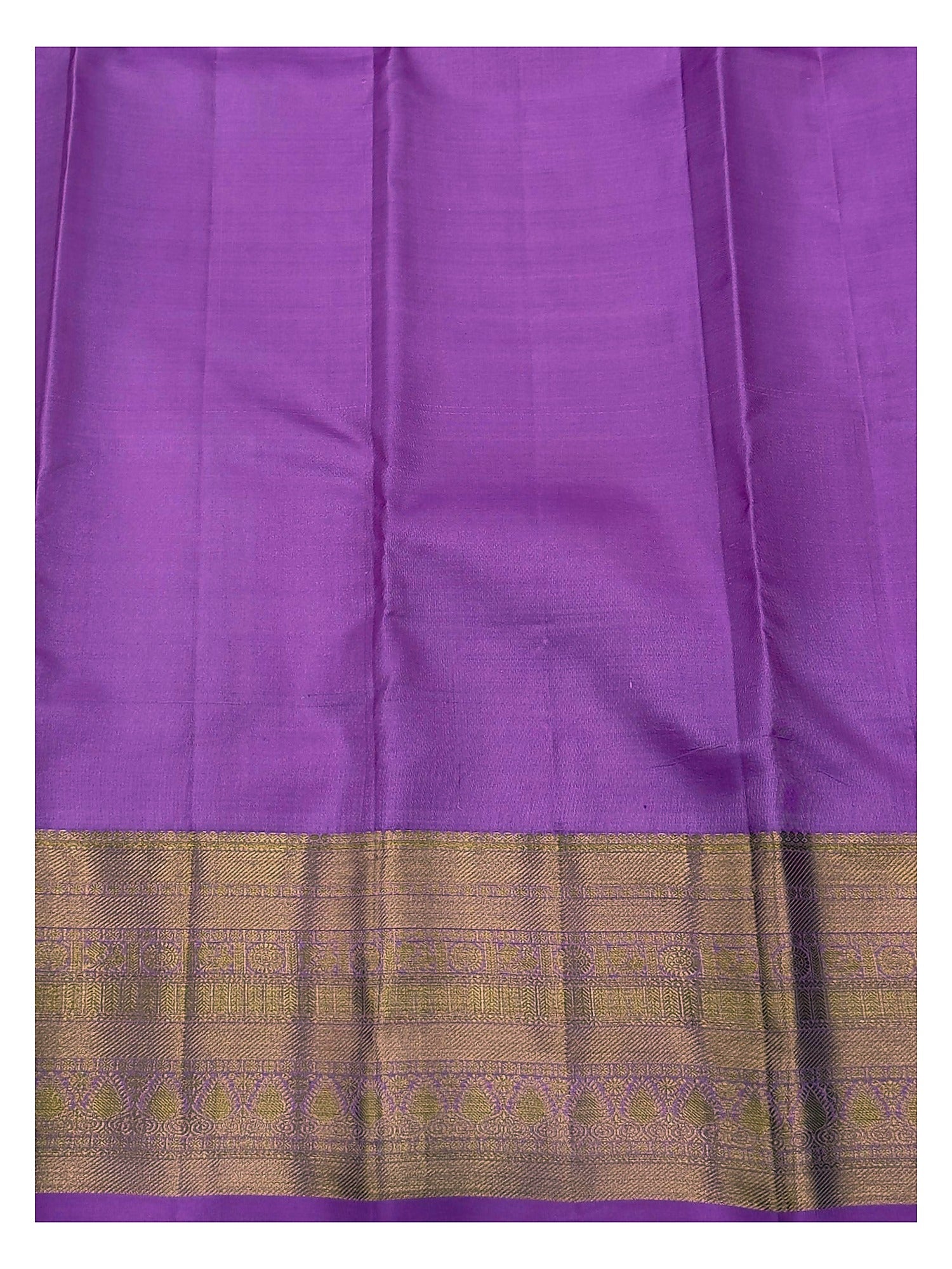 Magenta Handwoven Kanchipuram Silk Saree with Gold-Toned Border