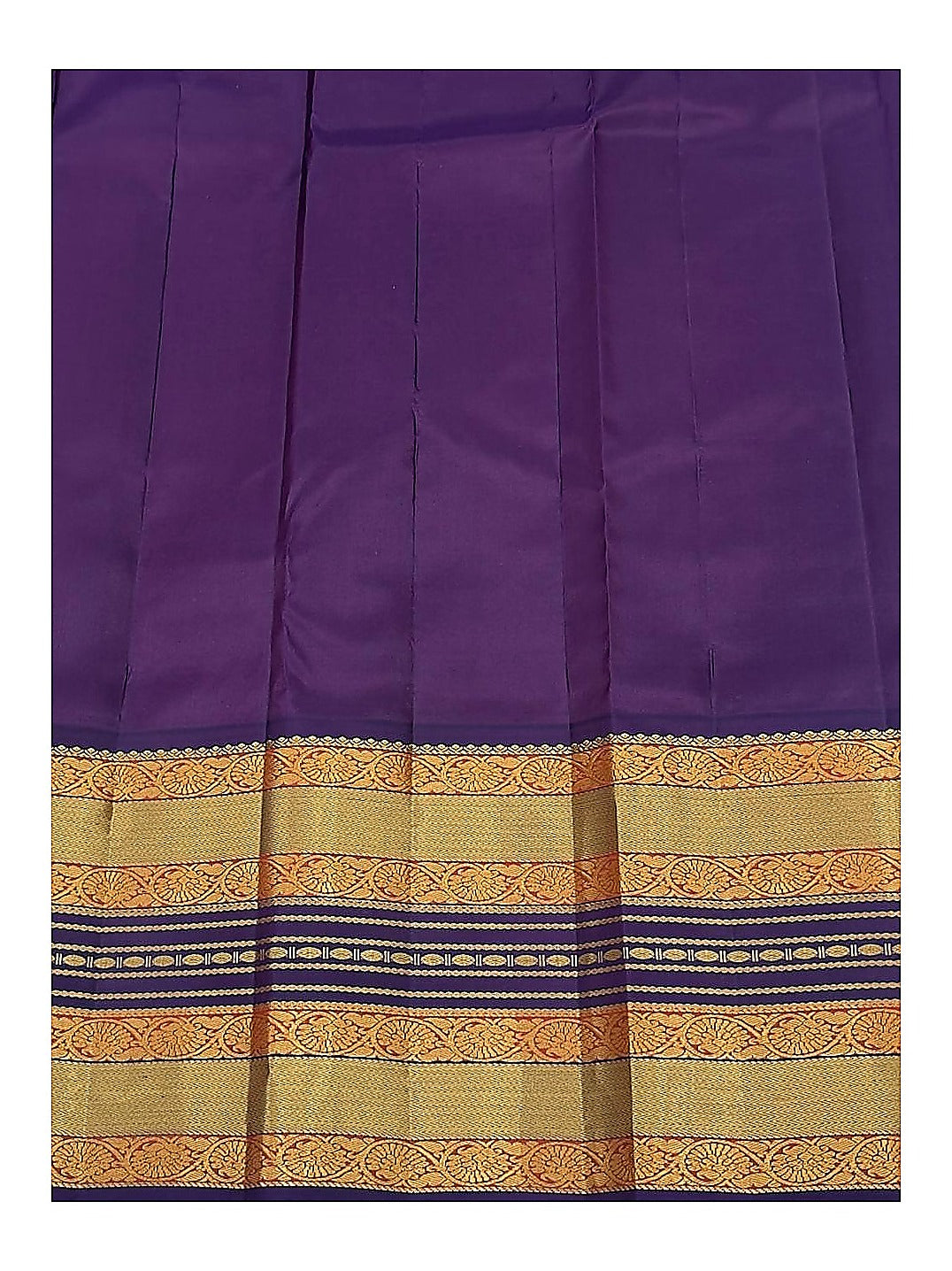 Pure Silk Saree - Pallu detail with purple and gold-toned woven border