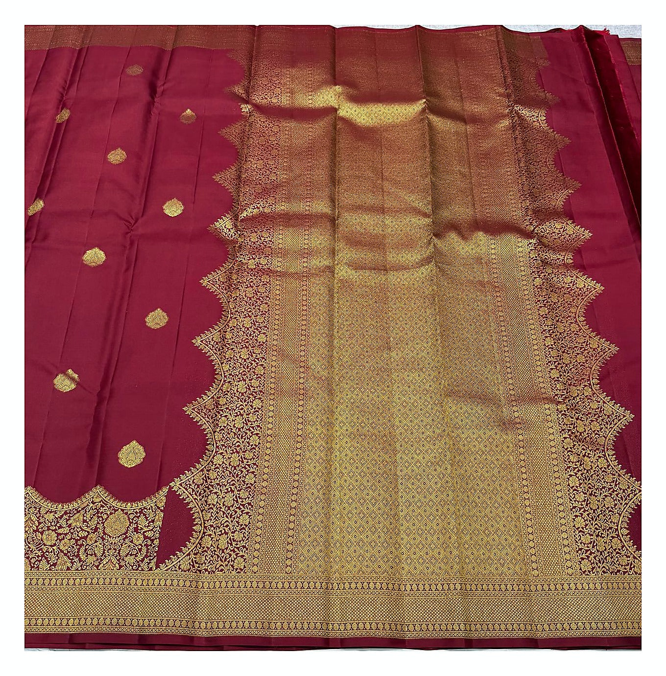Wine Handwoven Kanchipuram Silk Saree with Gold-Toned Buttas and Floral Pallu