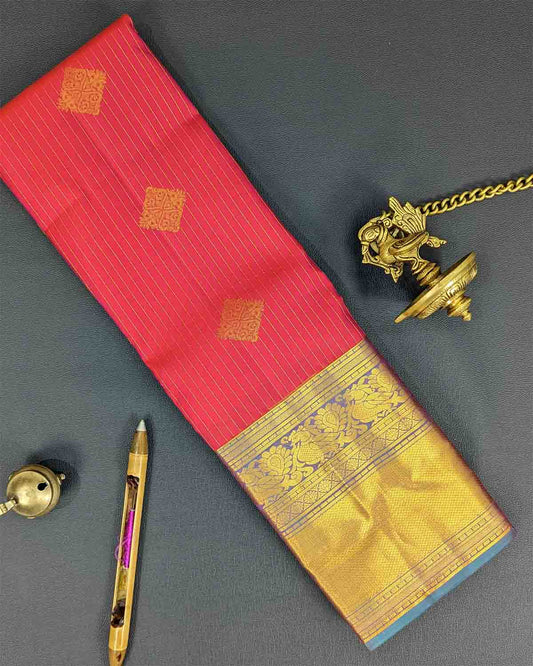 Ethnic Saree with Gold Strips Diamond Buttas and Annam Border