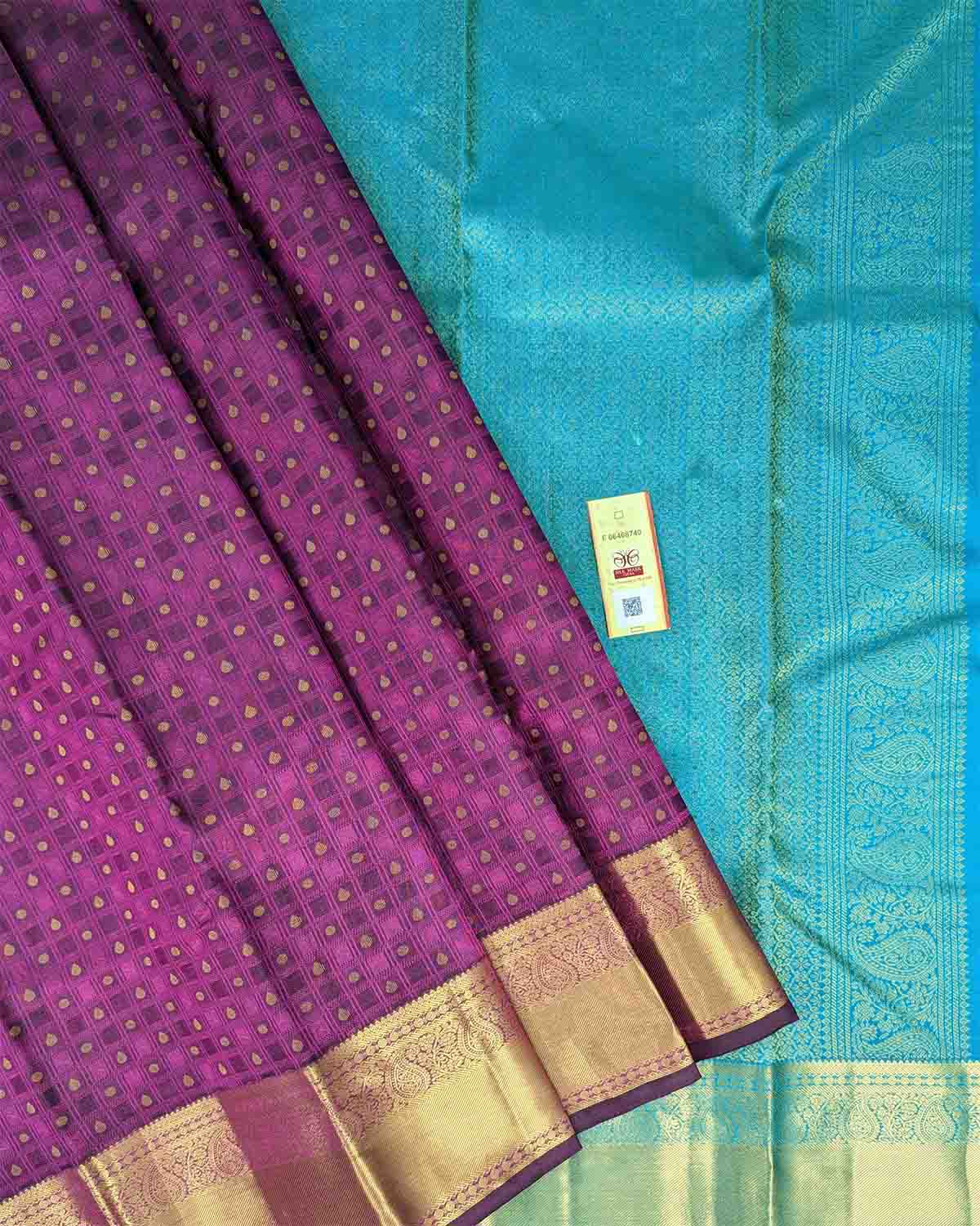 Chakra-Droplets Patterned Buttas Saree with Paisley Border